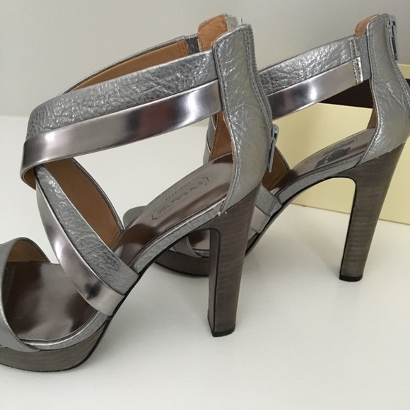 🔥🔥COACH Authentic heels🔥🔥🔥 - Picture 8 of 8